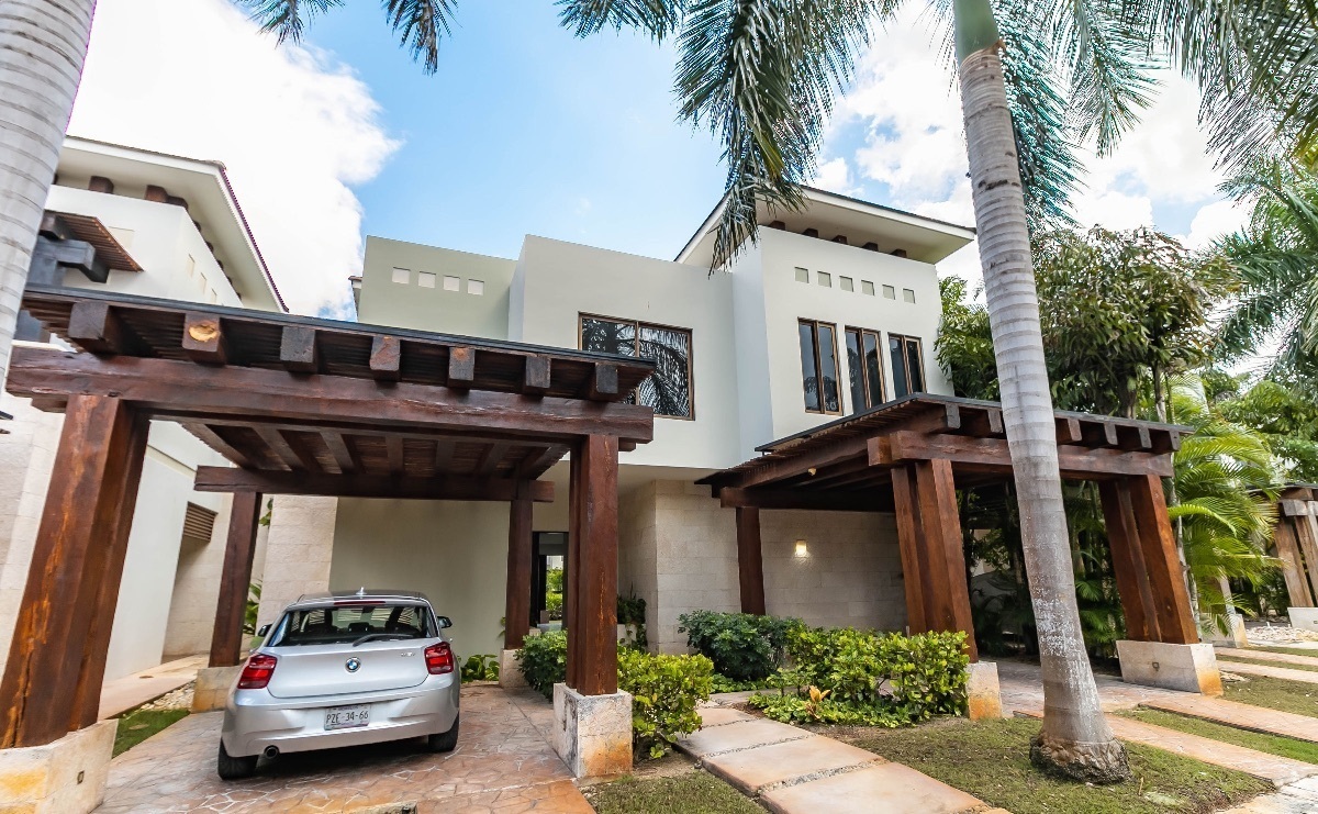 Casa en Venta en Yucatán Country Club, Mérida, Yucatán.