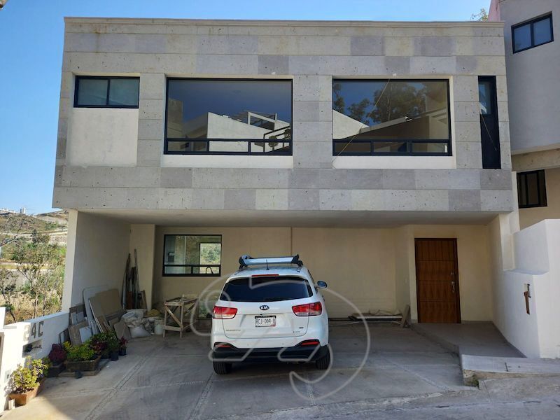 casa-en-venta-en-zona-esmeralda-con-vista-a-la-presa15-25569