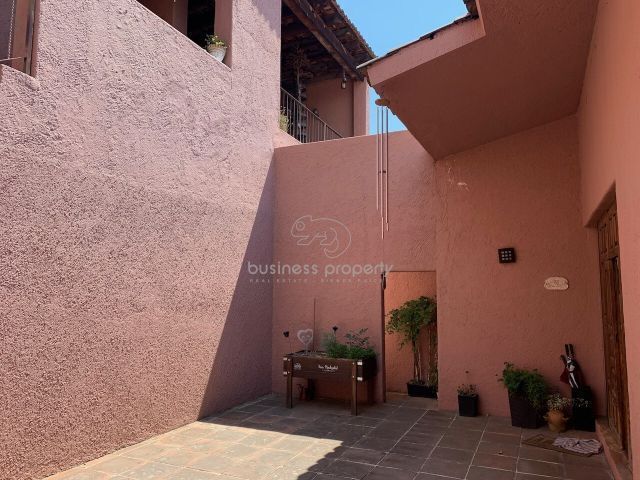 casa-en-venta-en-zona-esmeralda-muy-amplia-y-grandes-espacios24-36237