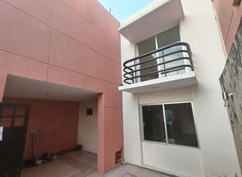 casa-en-venta-en-zona-poniente-de-la-ciudad2-30406