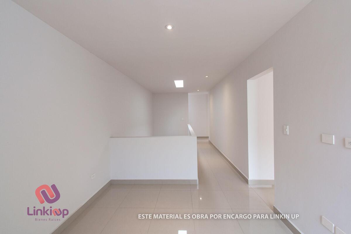 Casa en venta fraccionamiento Santoral II, Zona Dominio Cumbres, Nuevo