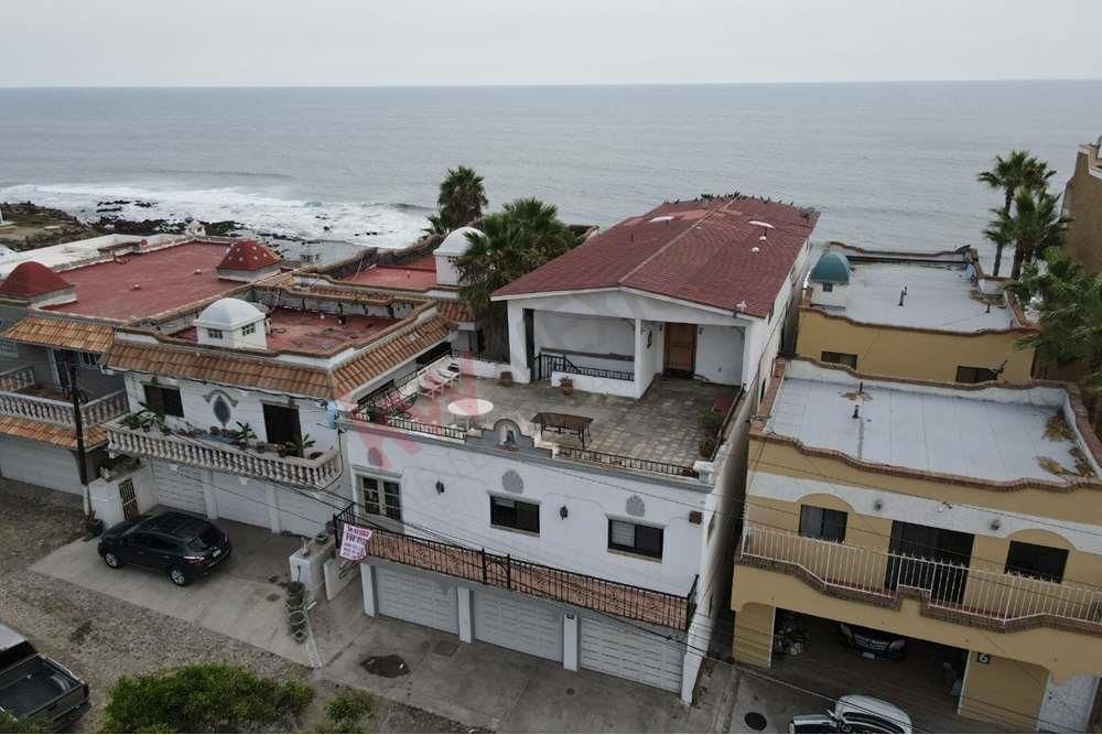 casa-en-venta-frente-al-mar-conjunto-de-4-departamentos-oceanfront3-24576