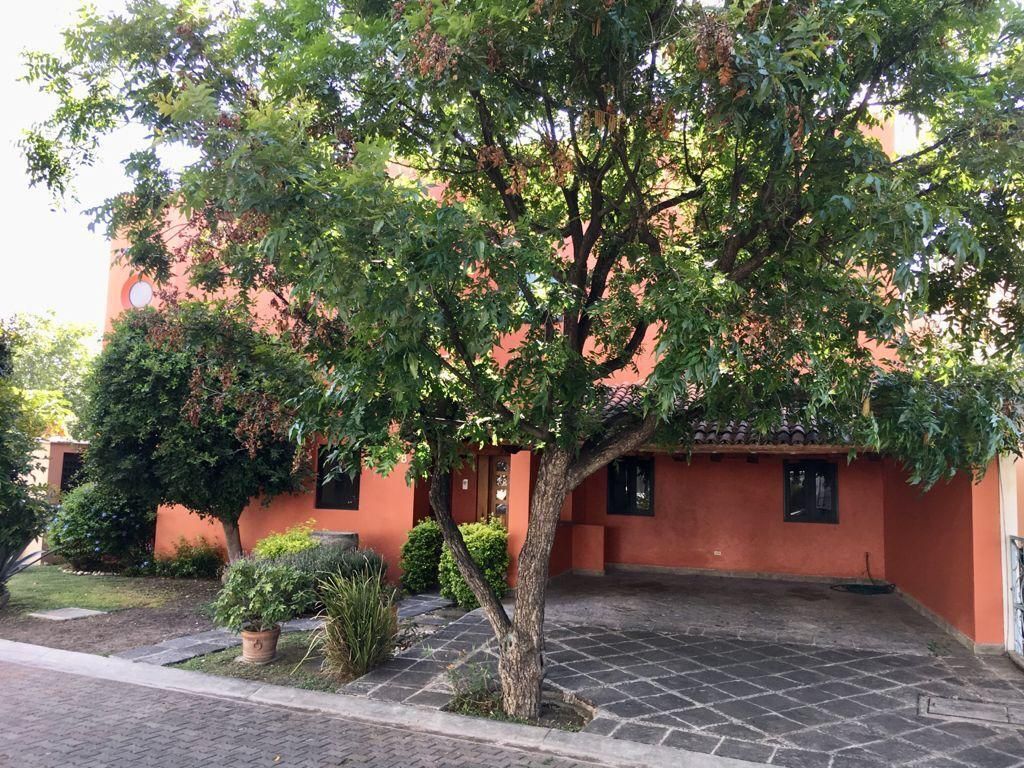 CASA EN VENTA, HUERTAS EL CARMEN