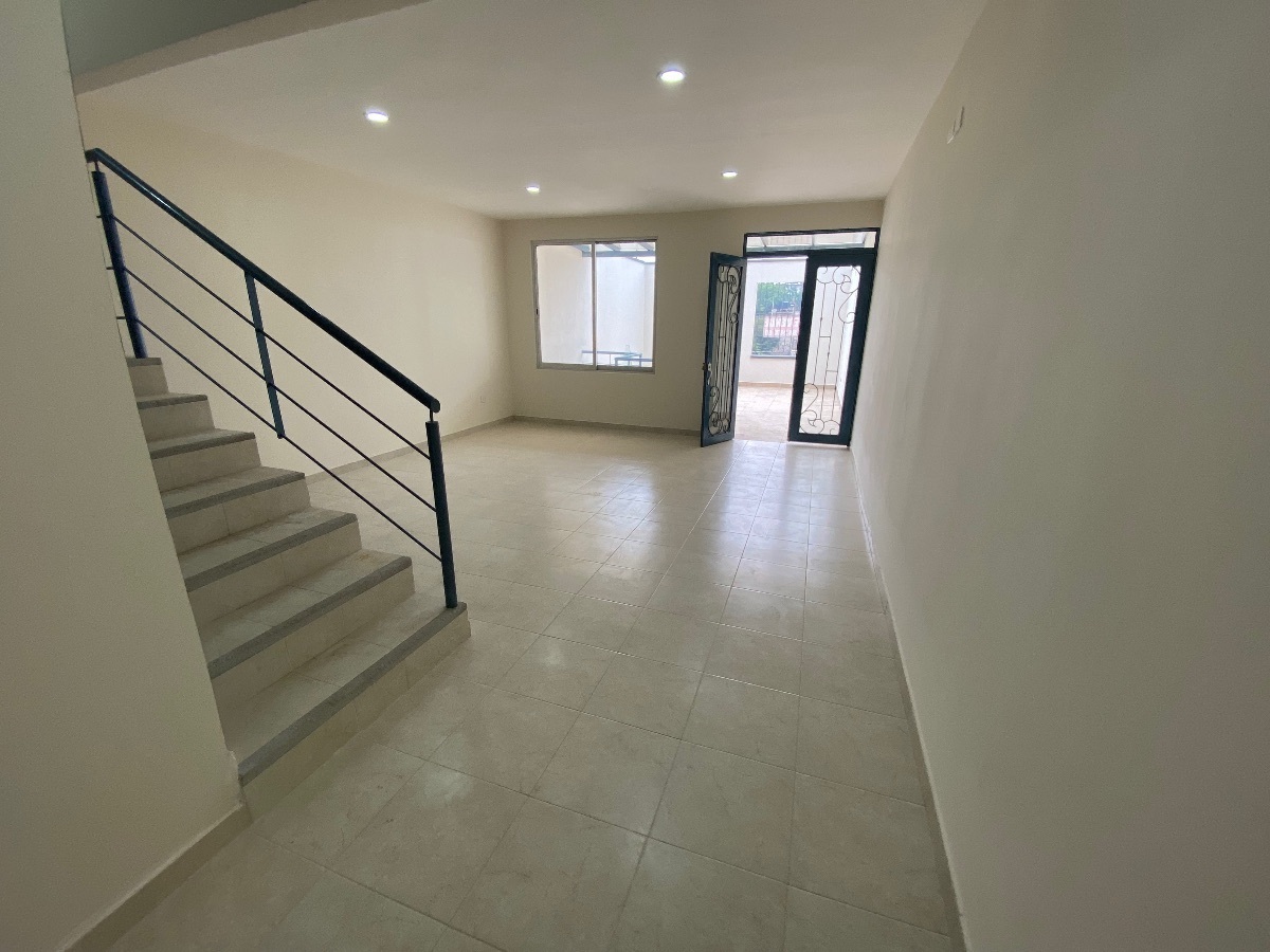 casa-en-venta-lomas-de-casa-blanca-cerca-de-chedraui-plaza-crystal7-37294