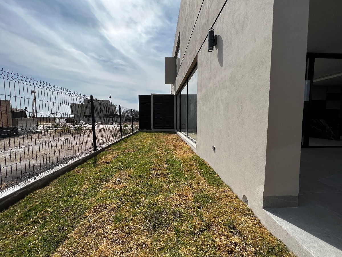 casa-en-venta-lomas-del-campanario-norte-san-lorenzo11-24792