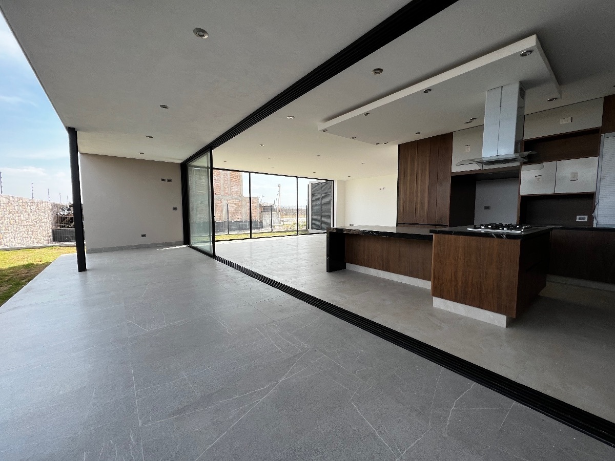 casa-en-venta-lomas-del-campanario-norte-san-lorenzo7-24792