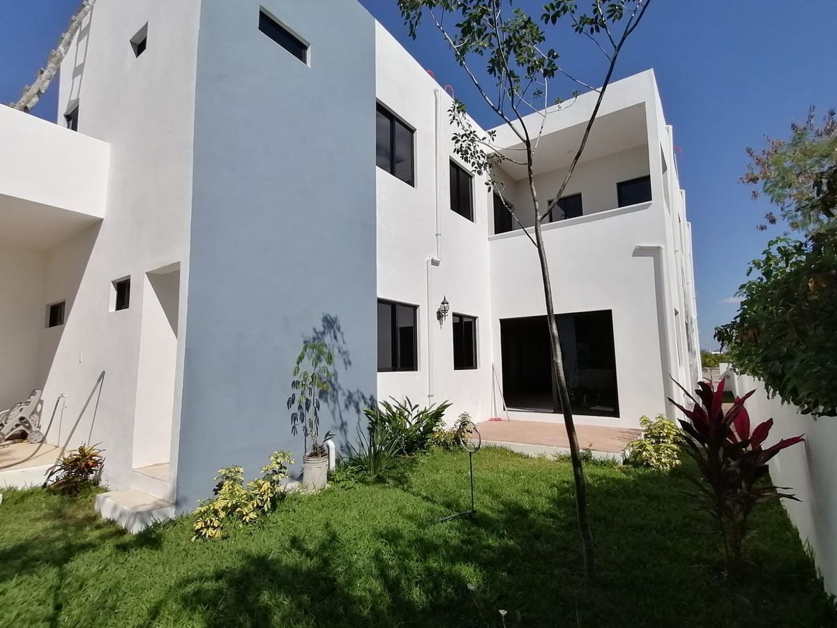 casa-en-venta-merida-zona-privilegiada-amenidades-y-cerca-a-la-playa23-26533