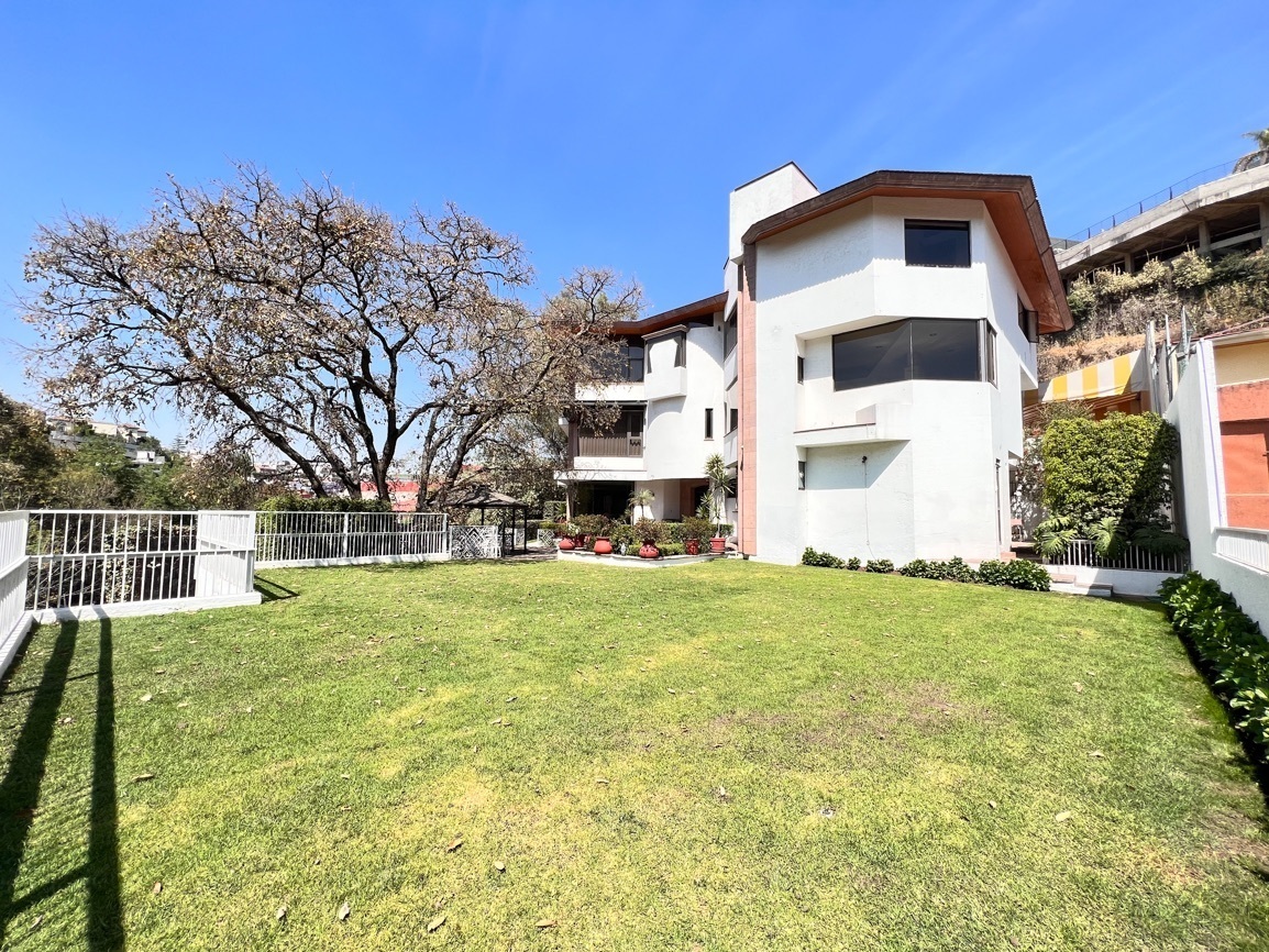 casa-en-venta-o-renta-en-bosques-de-las-lomas-4-recamaras-con-alberca-jardin-gr1-37462