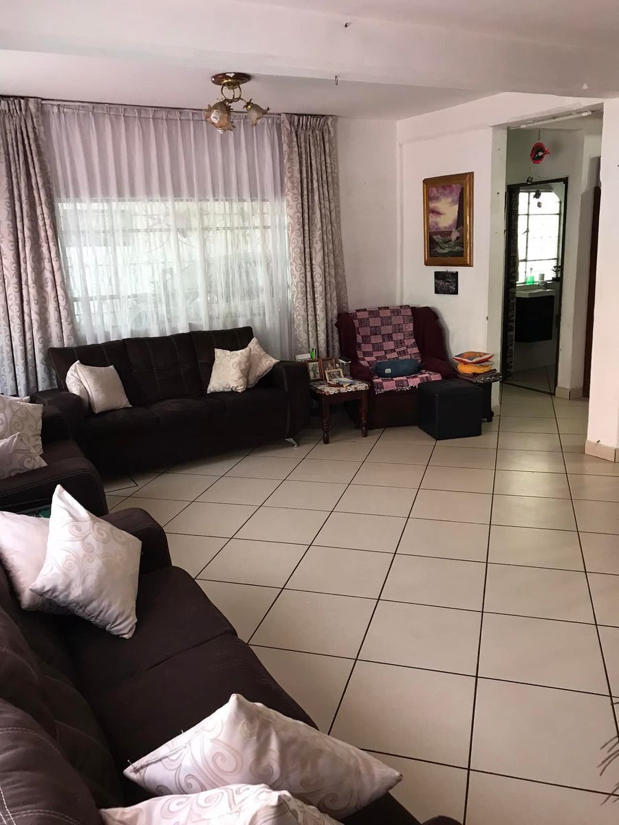 CASA EN VENTA PARA REMODELAR 4 RECAMARAS