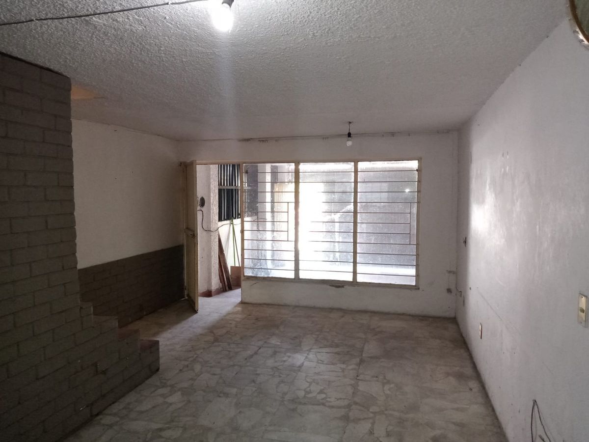 casa-en-venta-para-remodelar-en-paseos-del-sol--zapopan-jalisco2-24180