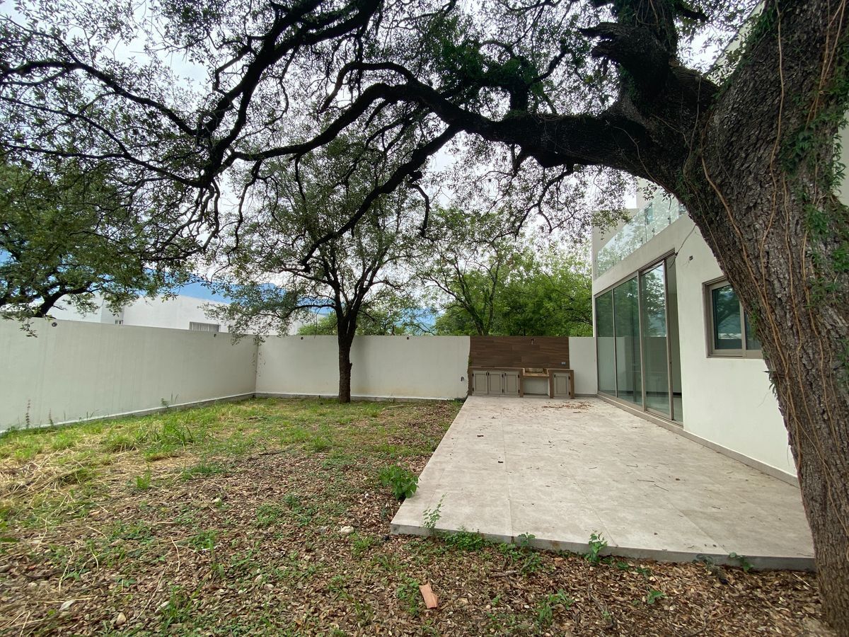 casa-en-venta-patio-amplio-el-uro2-carretera-nacional-monterrey10-15130