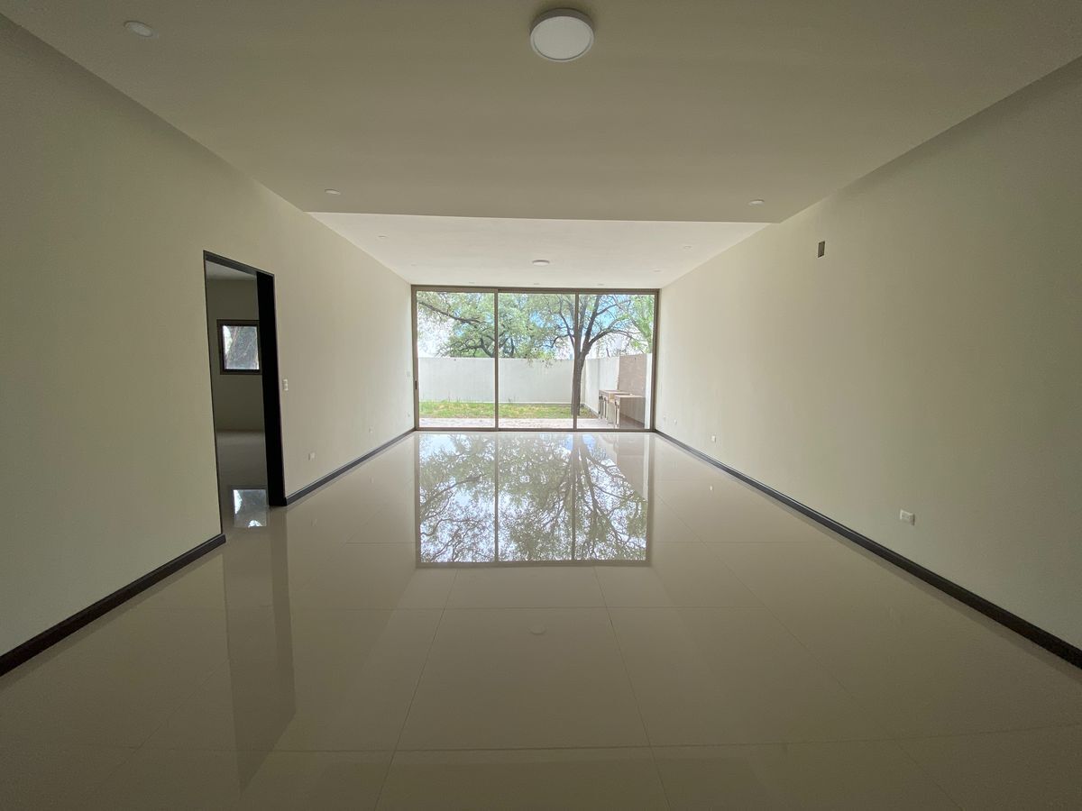 casa-en-venta-patio-amplio-el-uro2-carretera-nacional-monterrey2-15130