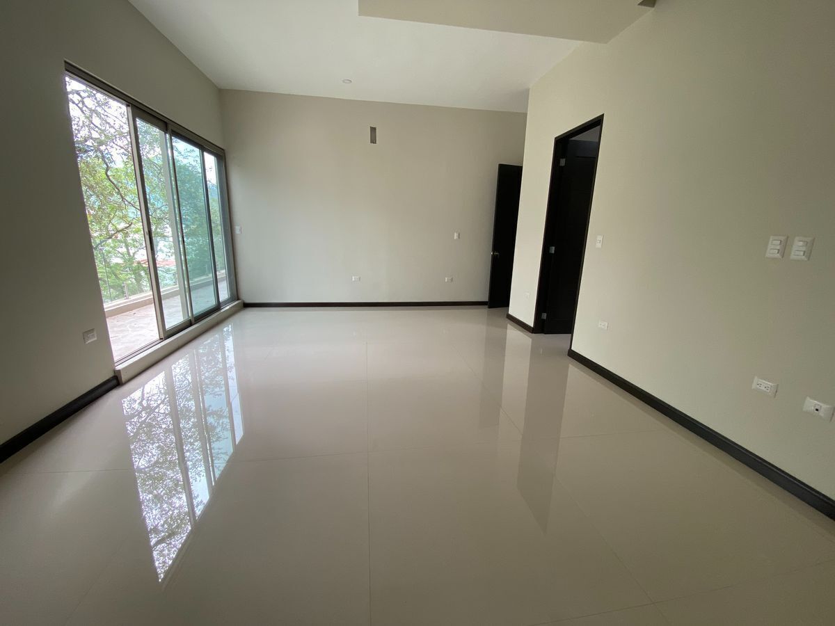 casa-en-venta-patio-amplio-el-uro2-carretera-nacional-monterrey32-15130