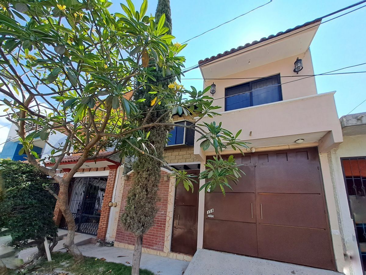 Casa en venta por  Plaza Ámbar y zona de hospitales