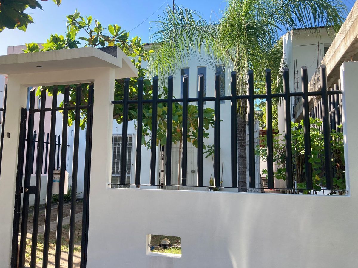 Casa en venta Puerto Vallarta,3 Recamaras, coto con alberca, Banus 1