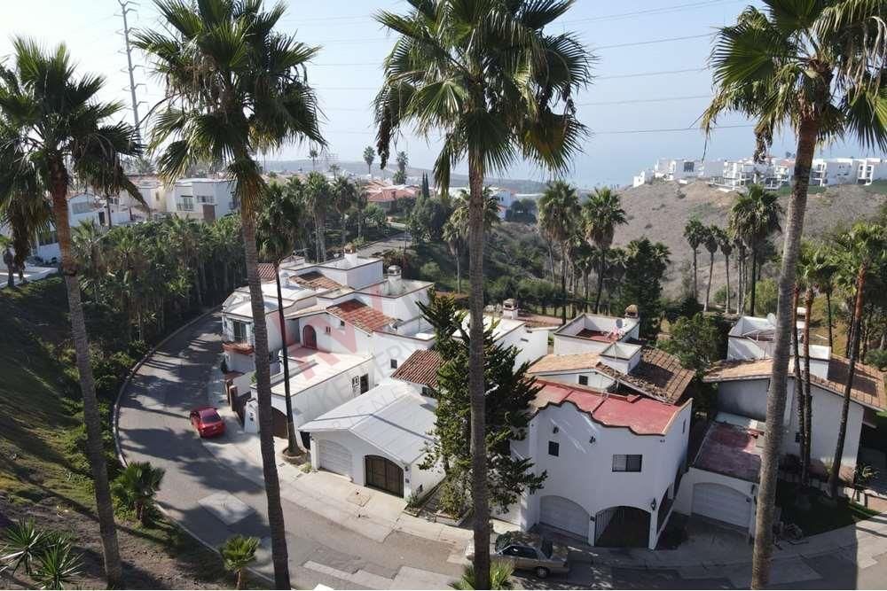 casa-en-venta-real-del-mar-tijuana-cuenta-con-increibles-vistas-al-mar2-24385