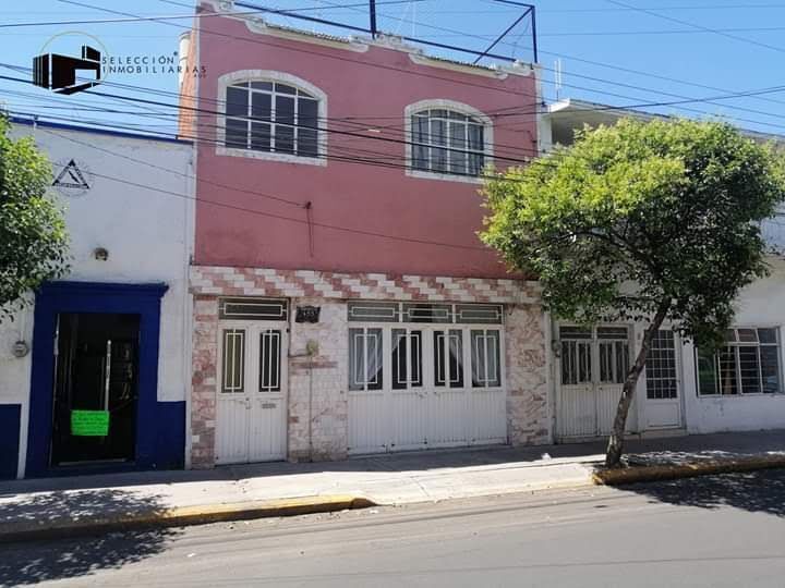 CASA EN VENTA SOBRE CALLE JUAN DE MONTORO