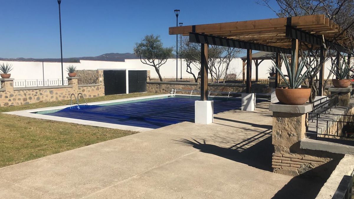 casa-en-venta-super-ubicada-con-alberca3-30513