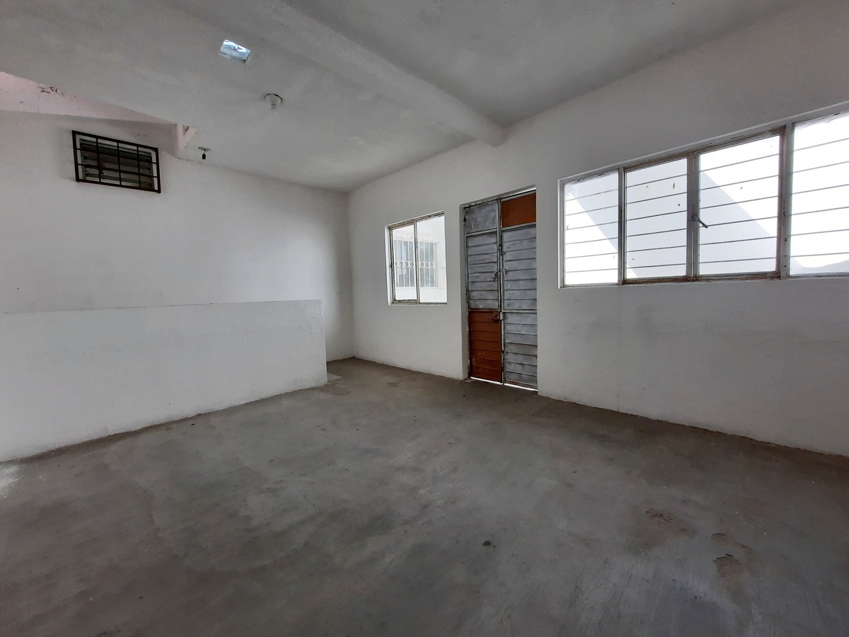 casa-en-venta-tipo-duplex-con-local-comercial-por-5-de-mayo18-15920