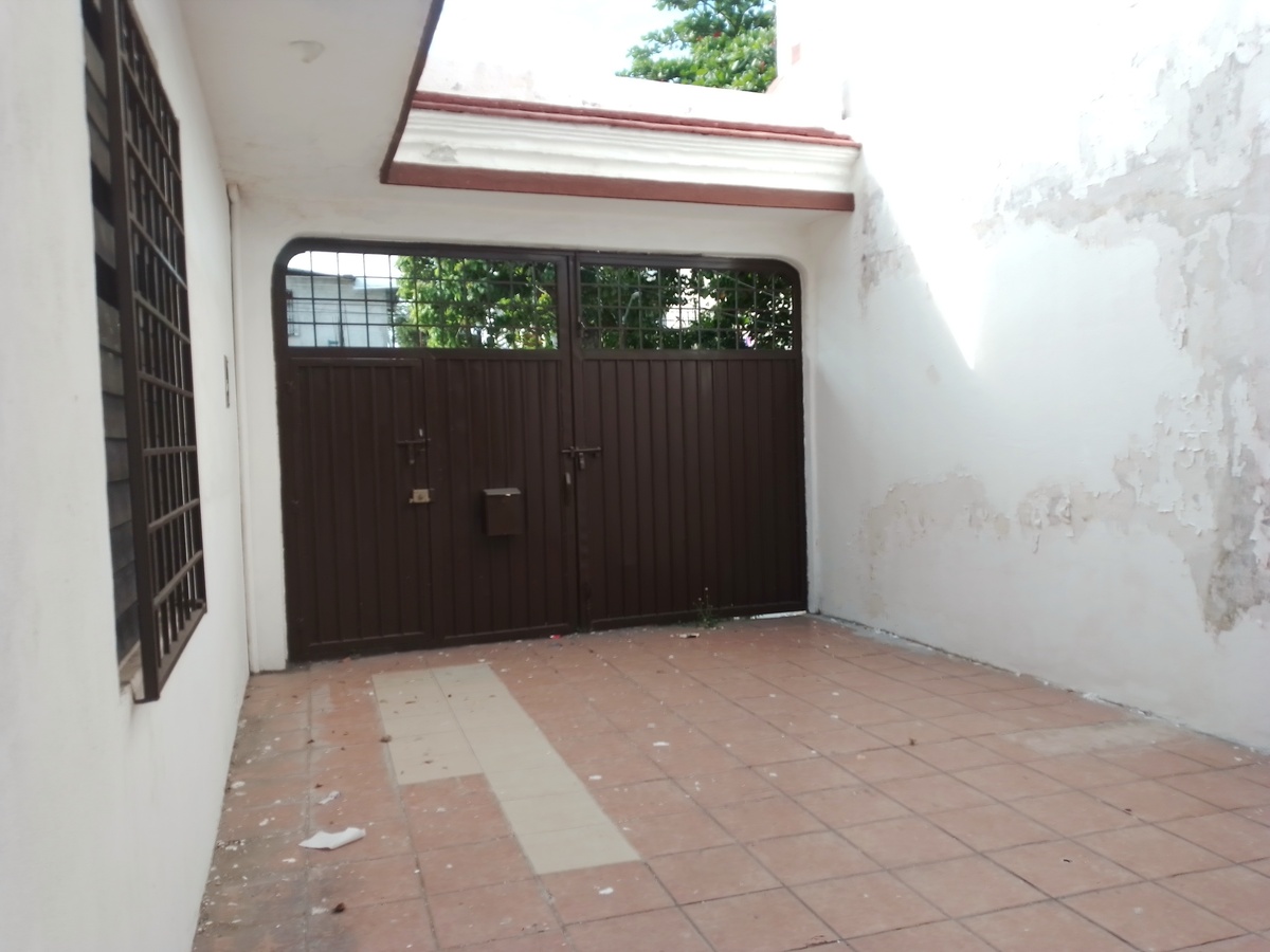 casa-en-venta-tipo-duplex-con-local-comercial-por-5-de-mayo4-15920