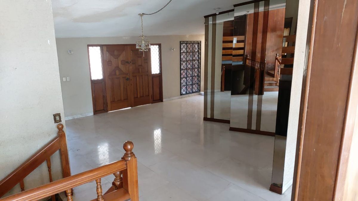 casa-en-venta-zona-contry-cerca-del-club-deportivo-contry-en-esquina5-15143