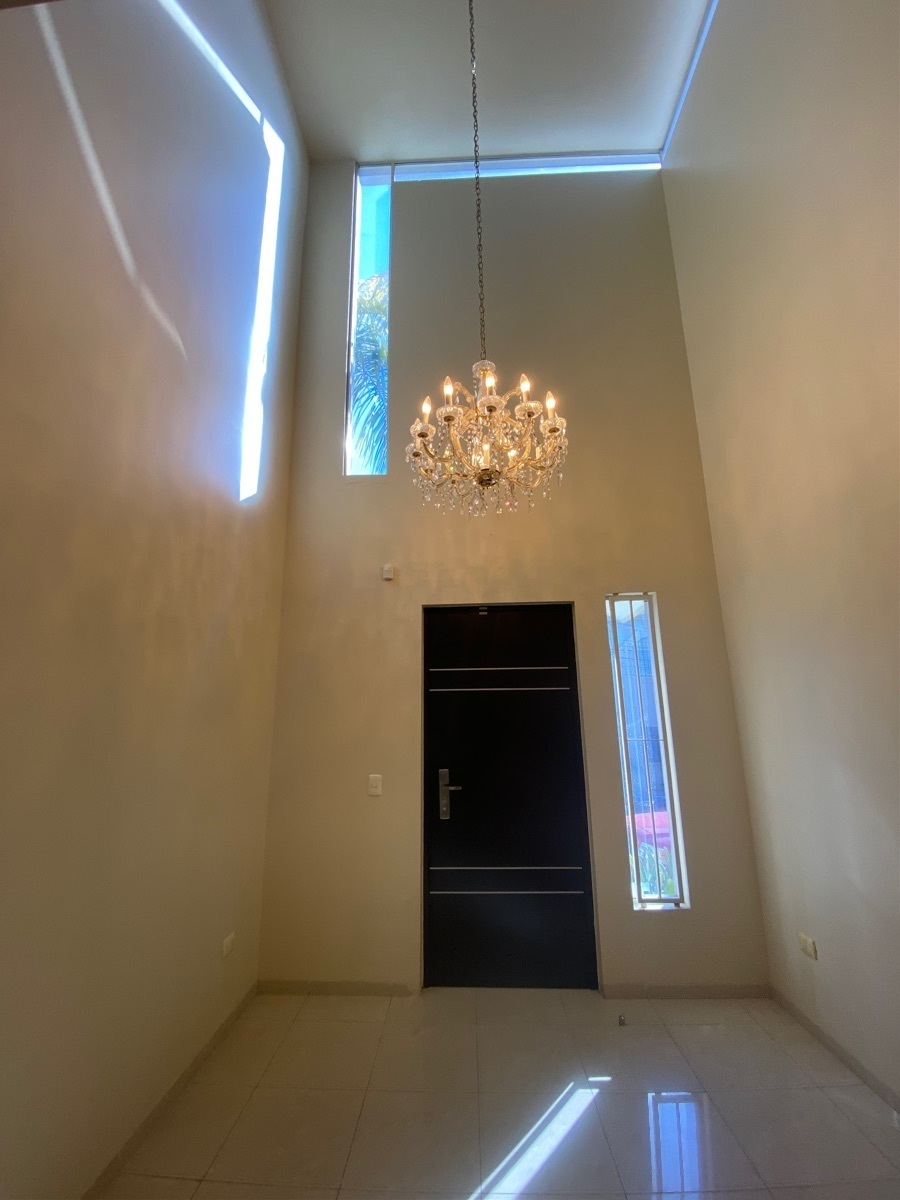 casa-en-venta-zona-contry-la--silla-ubicada-a-la-falda-del-cerro-de-la-silla3-15094