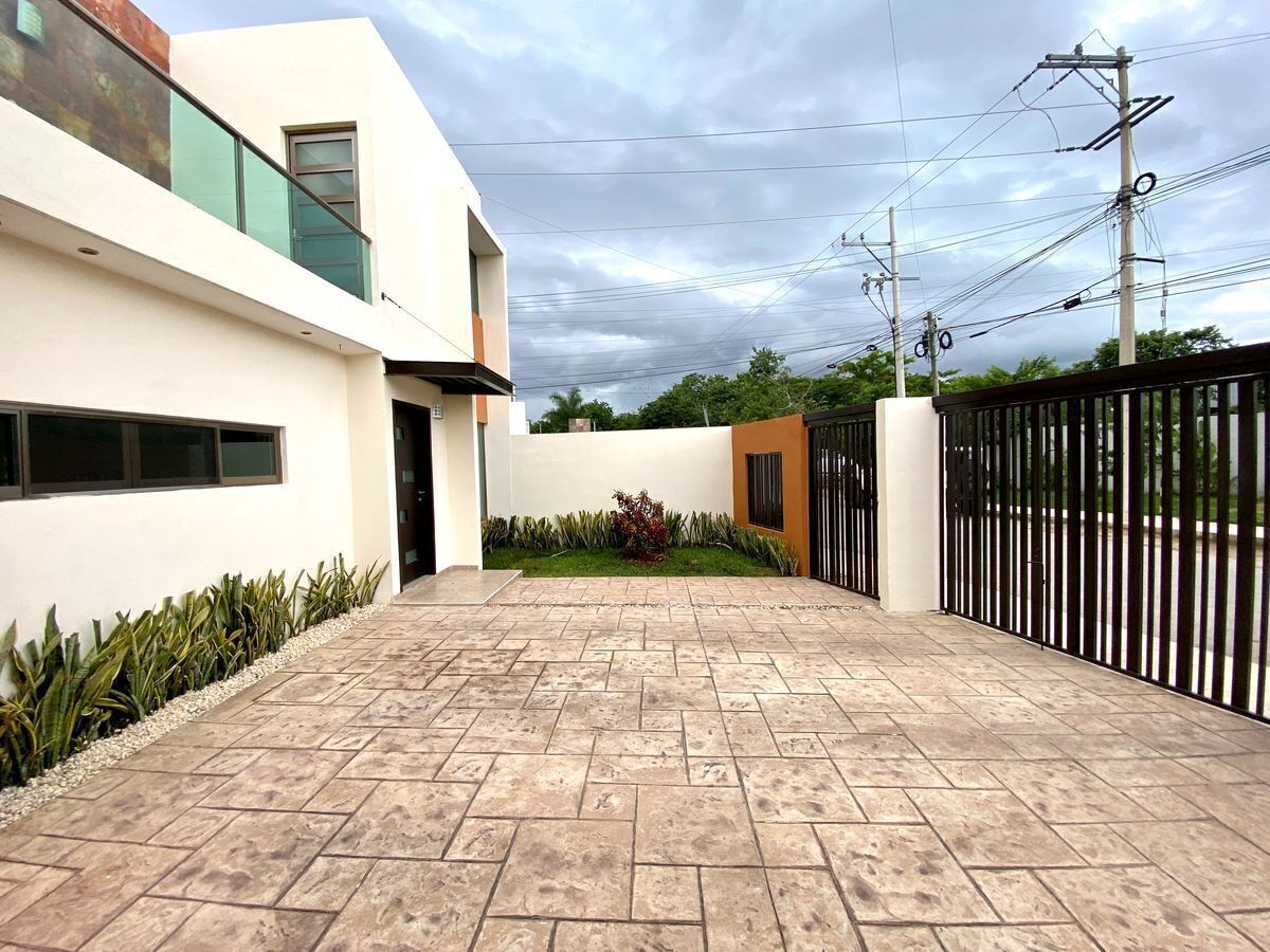 casa-equipada-con-alberca-en-venta--las-margaritas-cholul22-27079