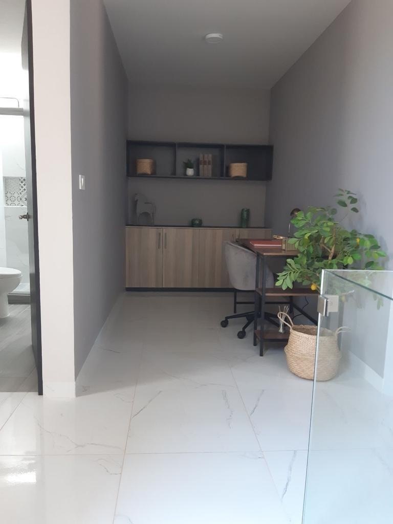 casa-frente-a-parque-privado-en-zibata6-36790