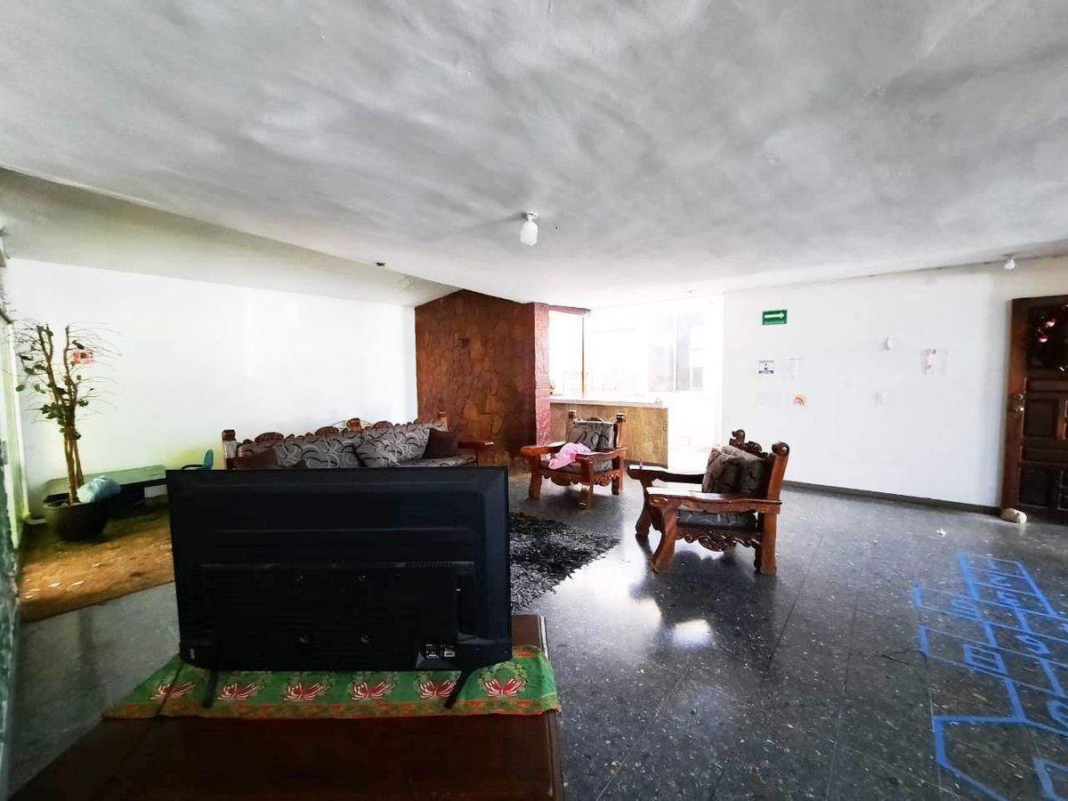 casa-grande-centrica-en-venta-para-inversion-o-negocio6-11833