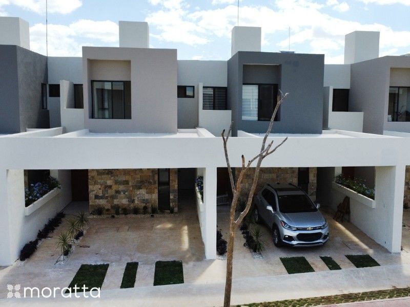 CASA MOD. PUALA EN PRIVADA RESIDENCIAL MORATTA DZITYA.