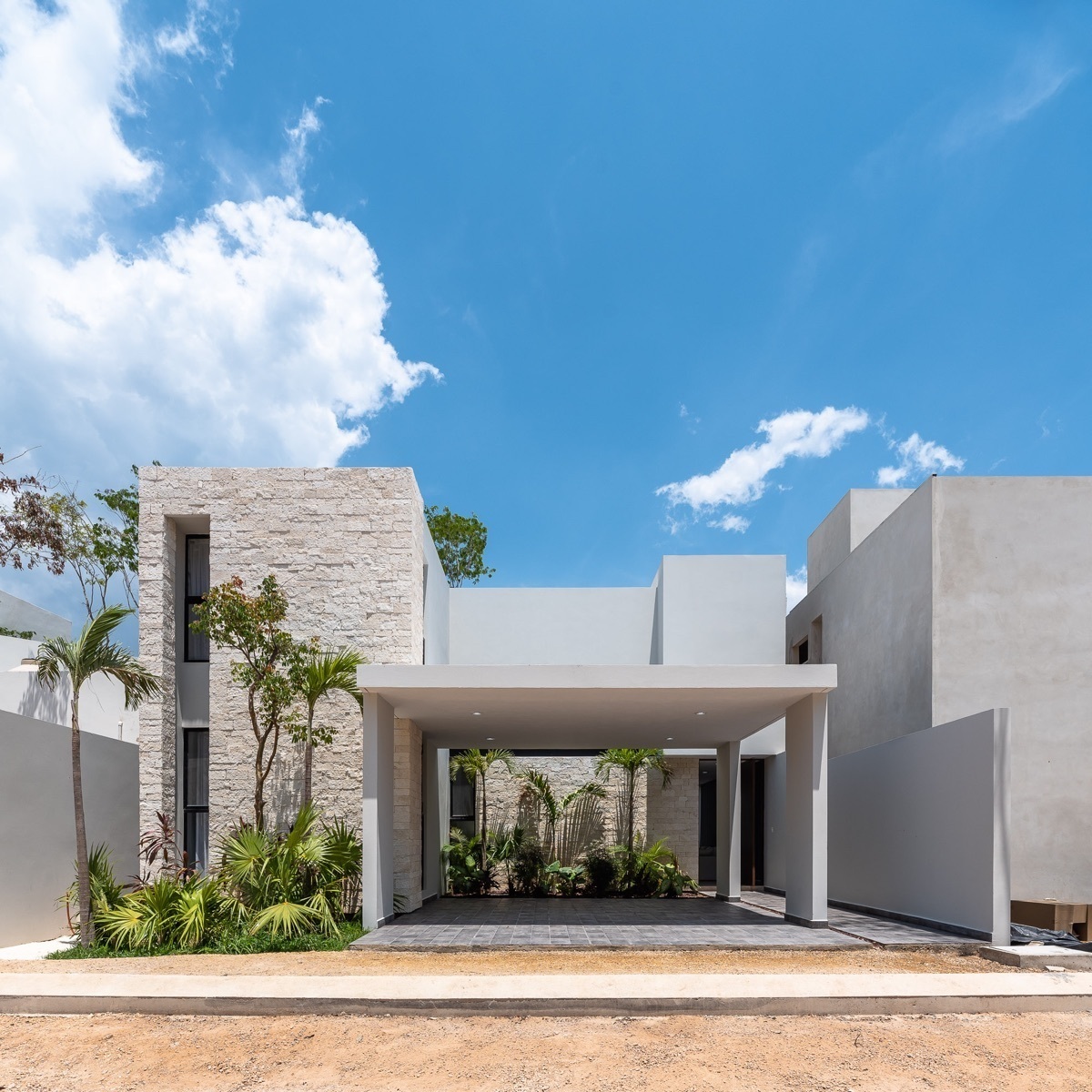 Casa nueva de 3 recámaras en venta en Playa del Carmen