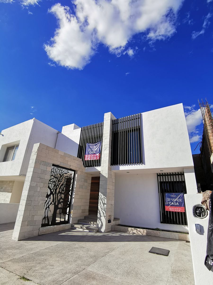 Casa nueva en venta en Lomas de Juriquilla  4 recámaras