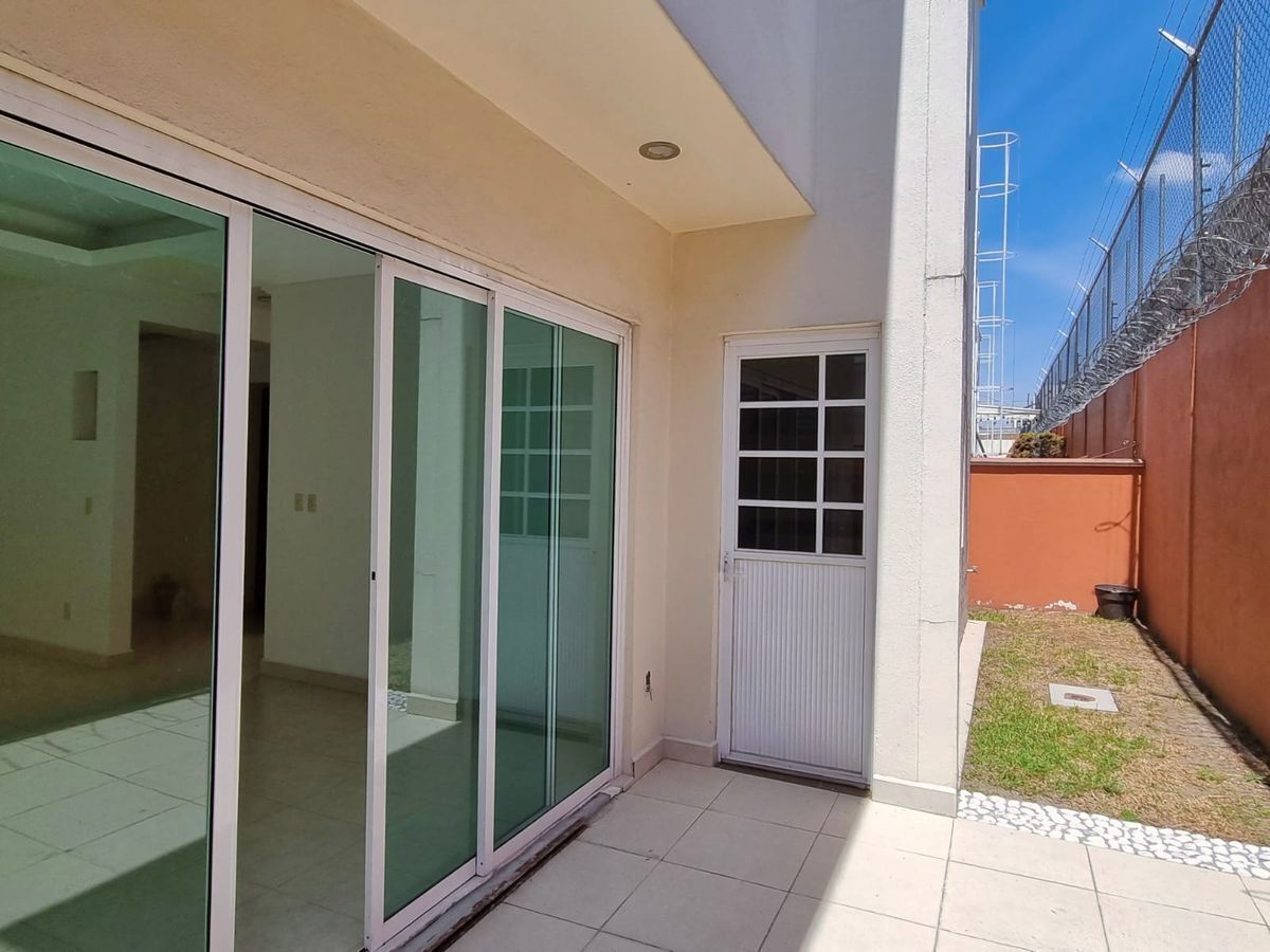 casa-nueva-en-venta-en-privada-pequea-zona-cntrica-de-metepec9-26917