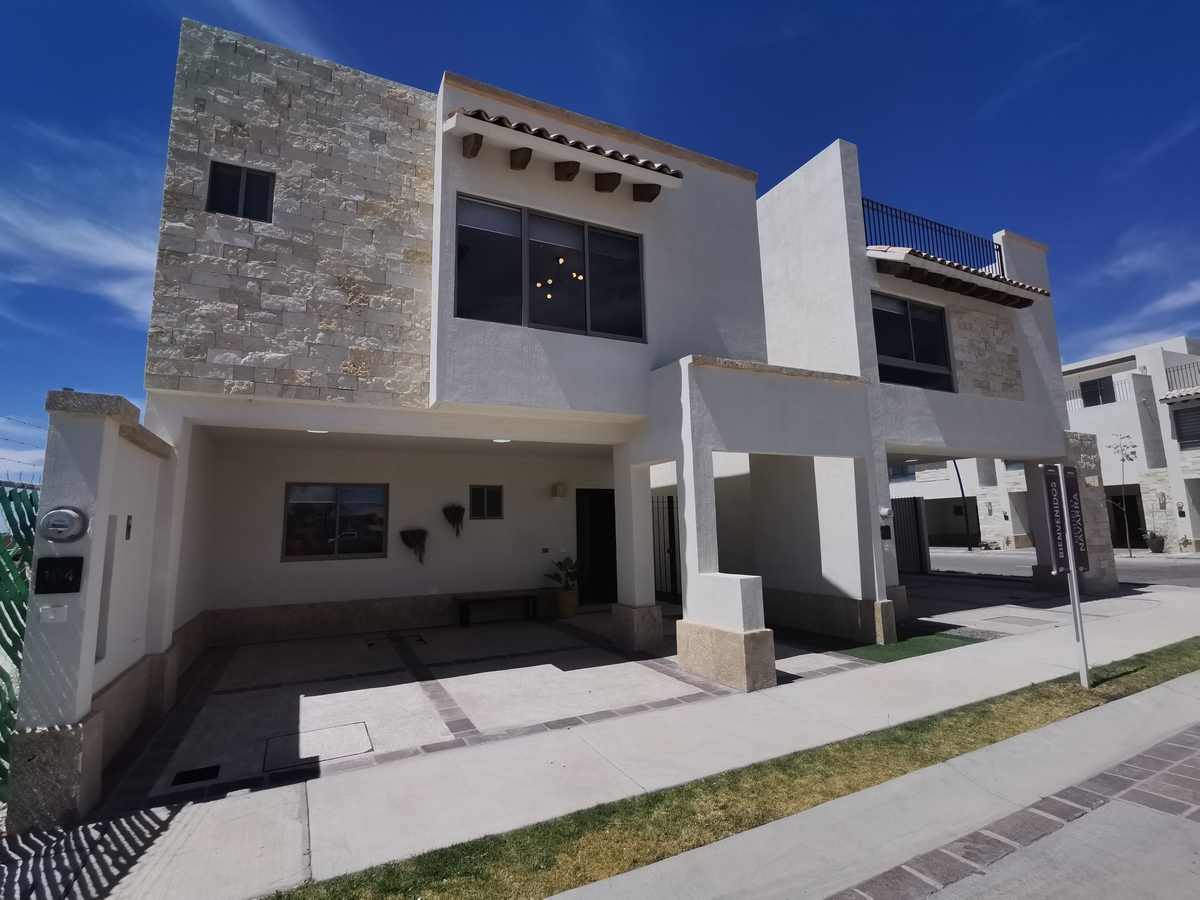 Casa Nueva en VENTA Fraccionamiento privado al sur de León Gto modelo Navarra