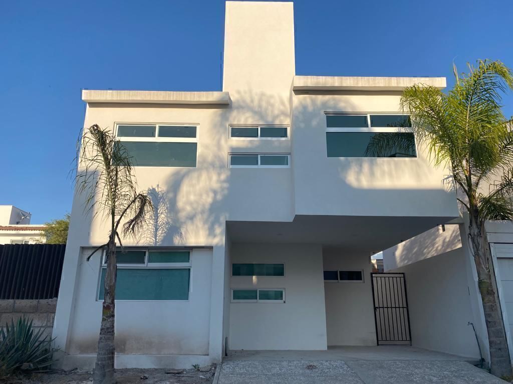 Casa Nueva. Real del Bosque  Corregidora Querétaro.