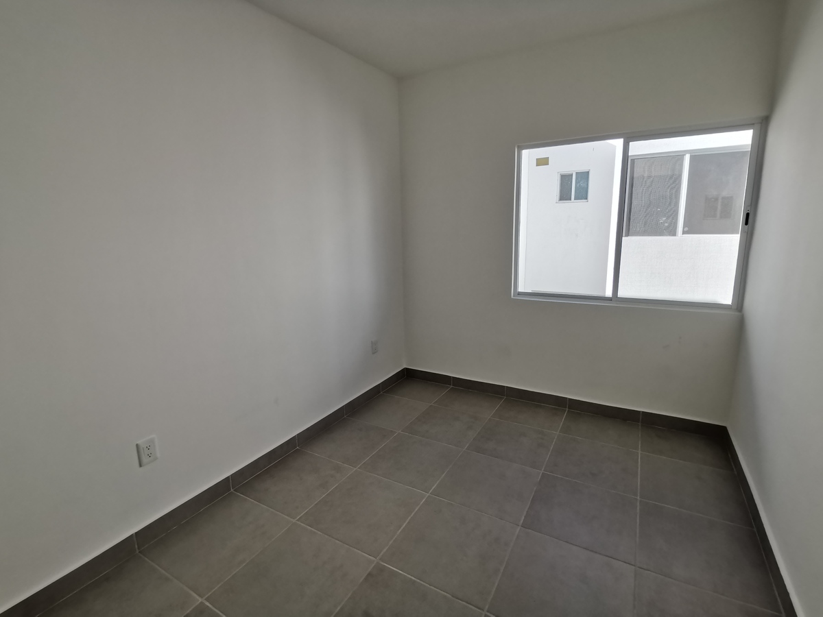 casa-orquidea--nueva-en-venta-fraccionamiento-privado-al-sur-de-len-guanajuato13-30828