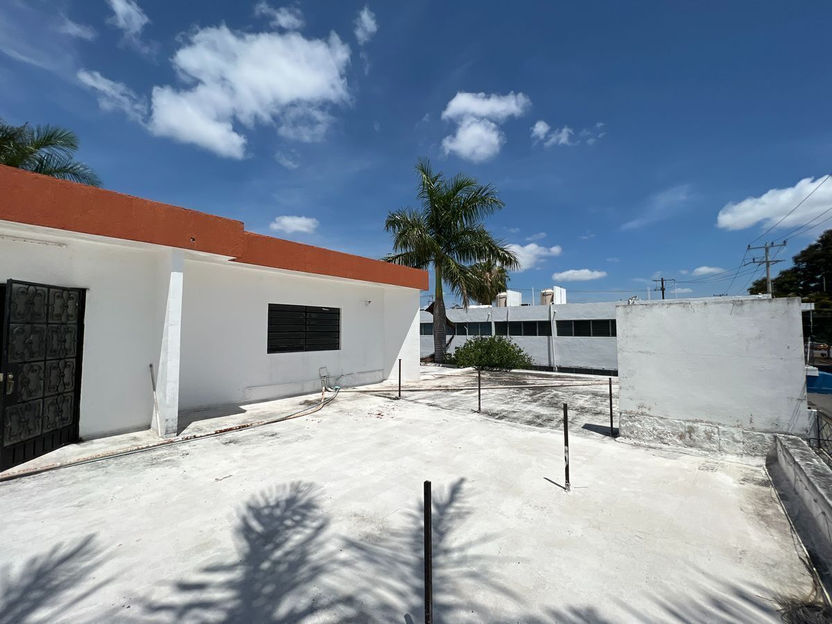 casa-para-oficinas-sobre-avenida-circuito-colonias-en-renta-mrida-yucatn42-22275