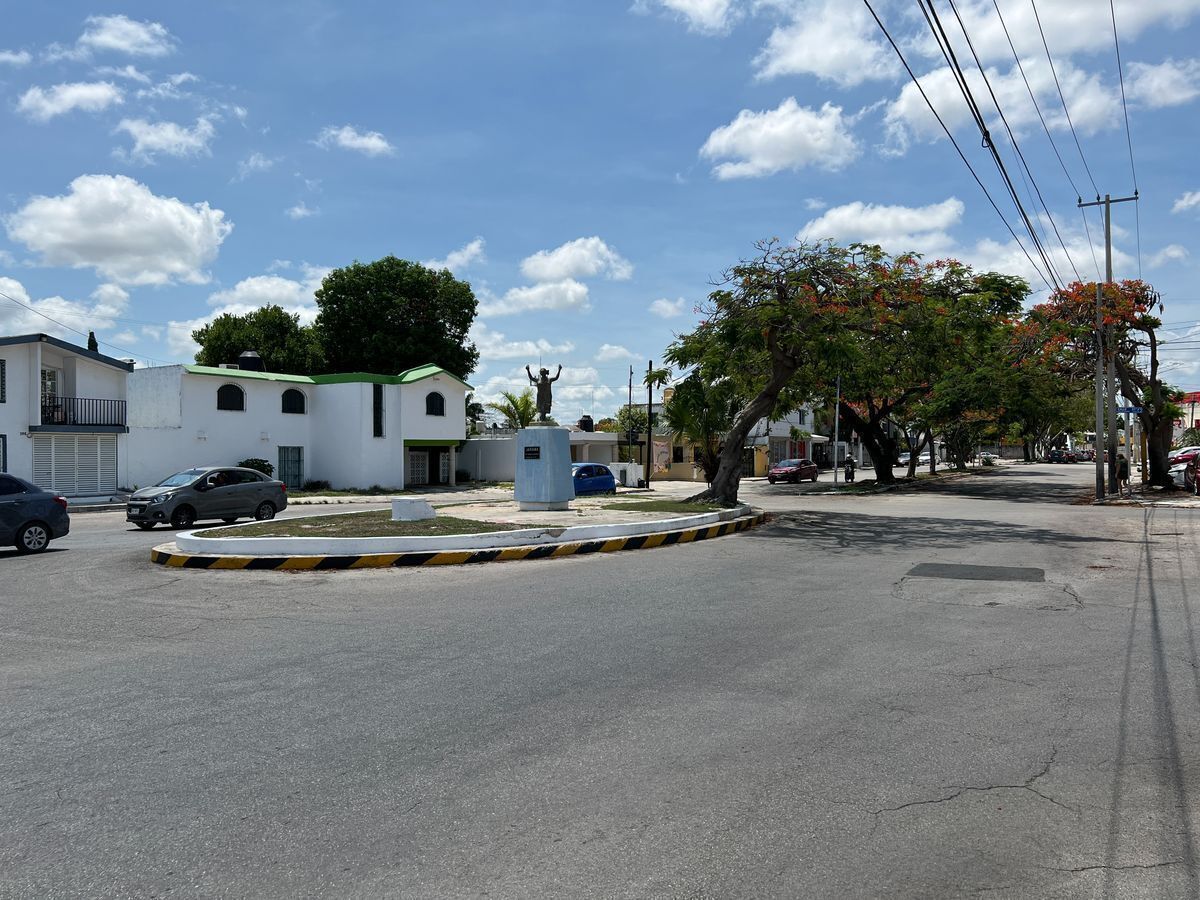 casa-para-oficinas-sobre-avenida-circuito-colonias-en-renta-mrida-yucatn47-22275