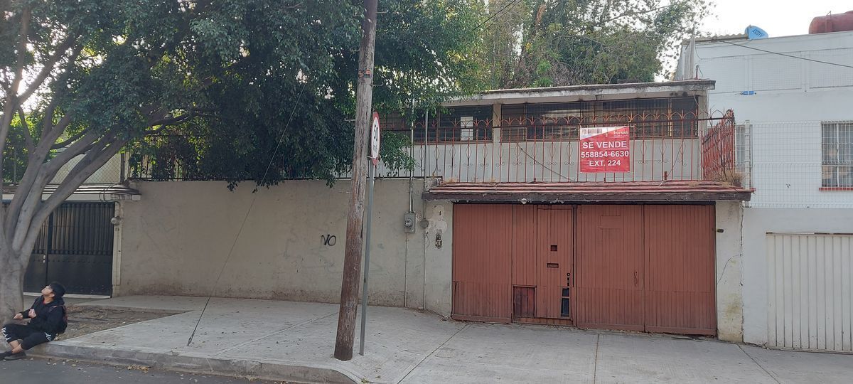 Casa para remodelar con uso de suelo comercial, en venta col. Tlalpan Centro