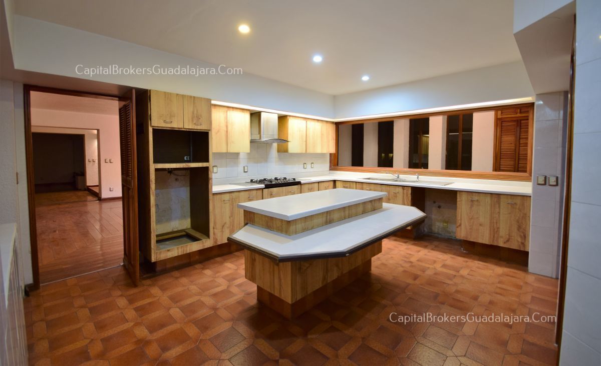 casa-para-remodelar-en-coto-en-colinas-de-san-javier46-26794