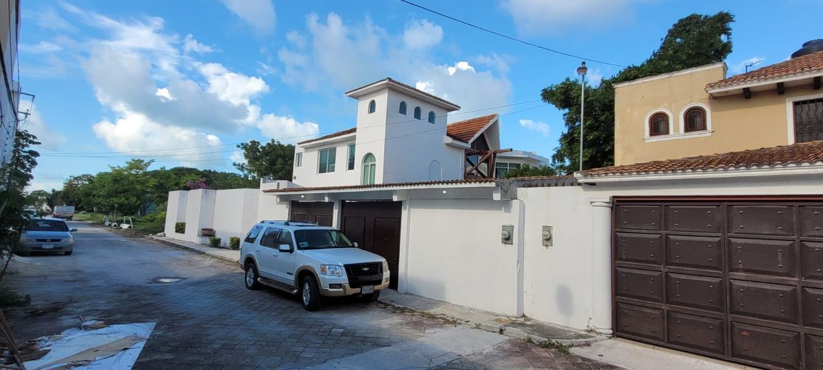 CASA RESIDENCIAL EN RENTA, 3 RECAMARAS, FRACC RAICES. CARMEN, CAMPECHE