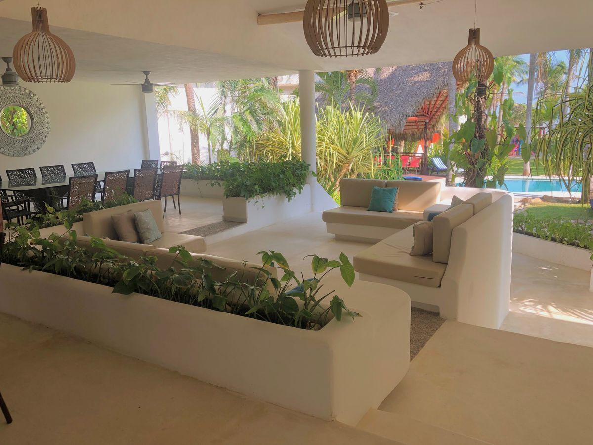 casa-sola-en-el-podrido-acapulco-de-jurez-guerrero-caener922cs35-32488