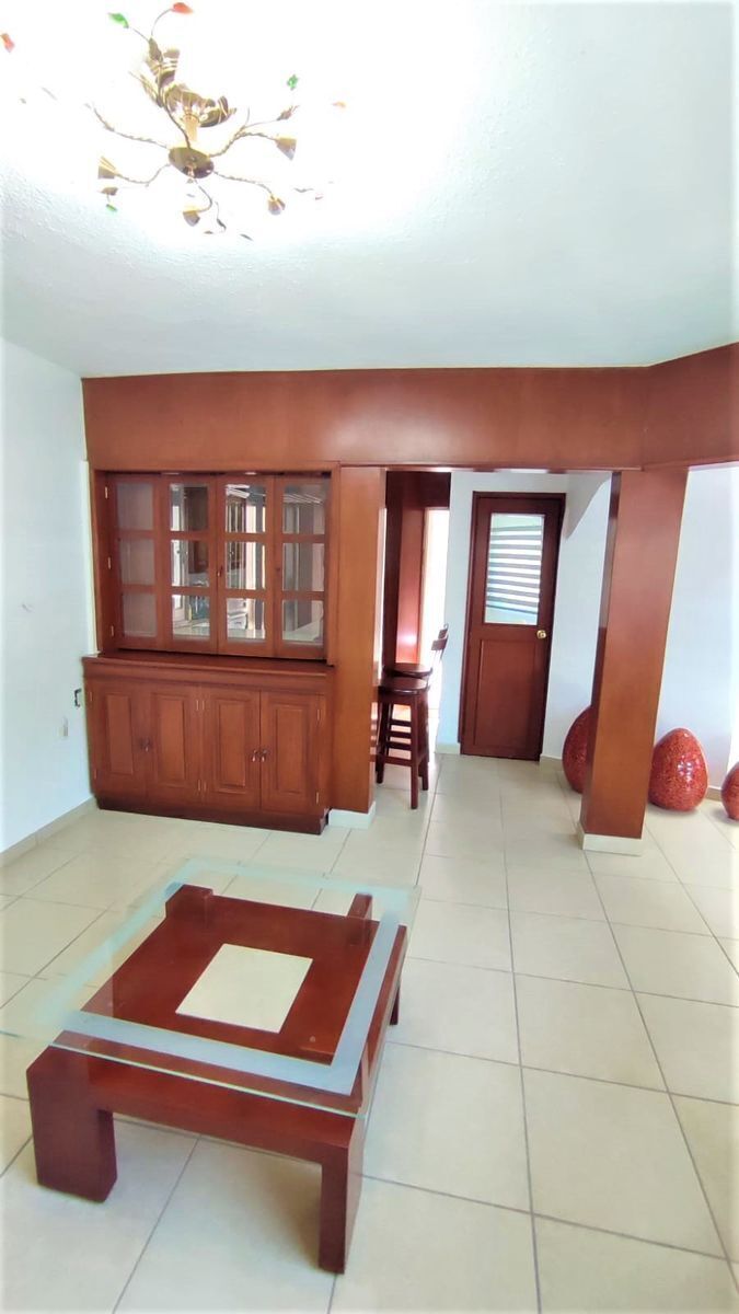 casa-sola-sobre-av-principal-con-local-comercial-y-alto-flujo5-32030