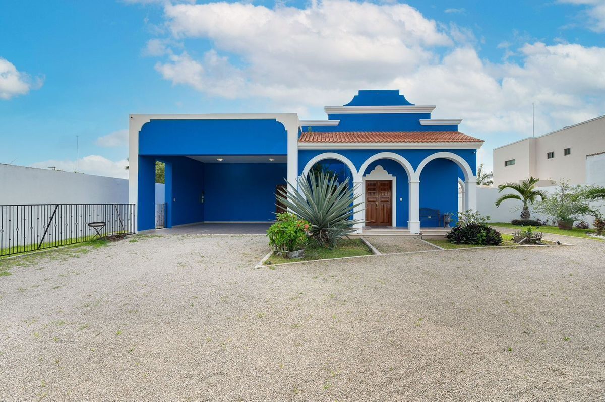 Casa tipo Hacienda en Venta en Viladiu Cholul Mérida Yucatan.