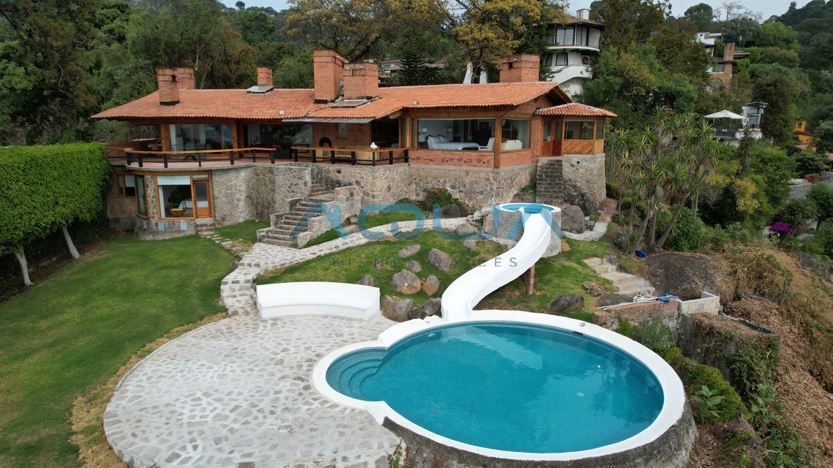 CASA VALLESANA EN RENTA, CON ACCESO AL LAGO