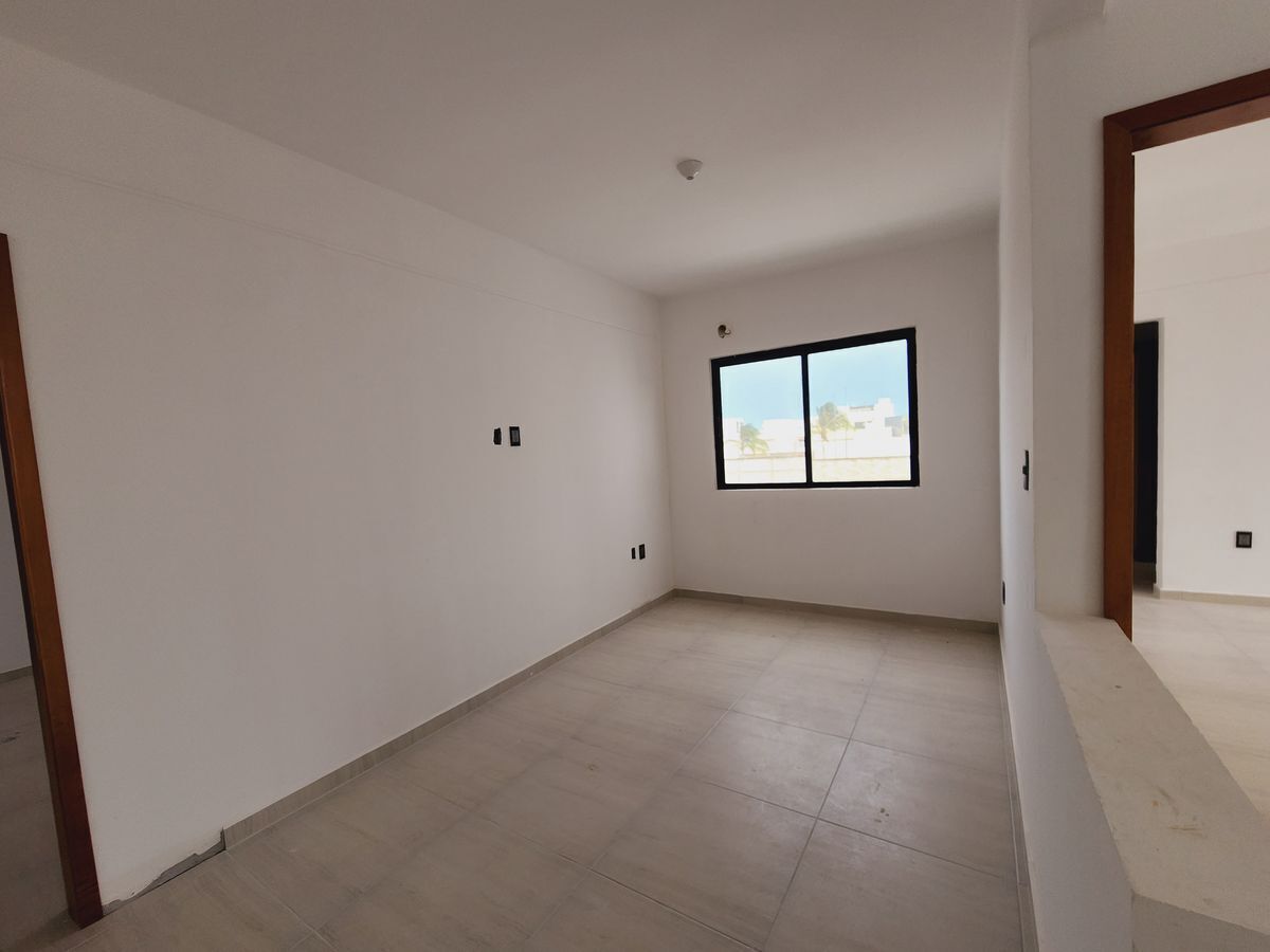 casa-venta-con-recamara-en-planta-baja-amplio-jardin-fracc-lomas-de-la-rioja14-30991