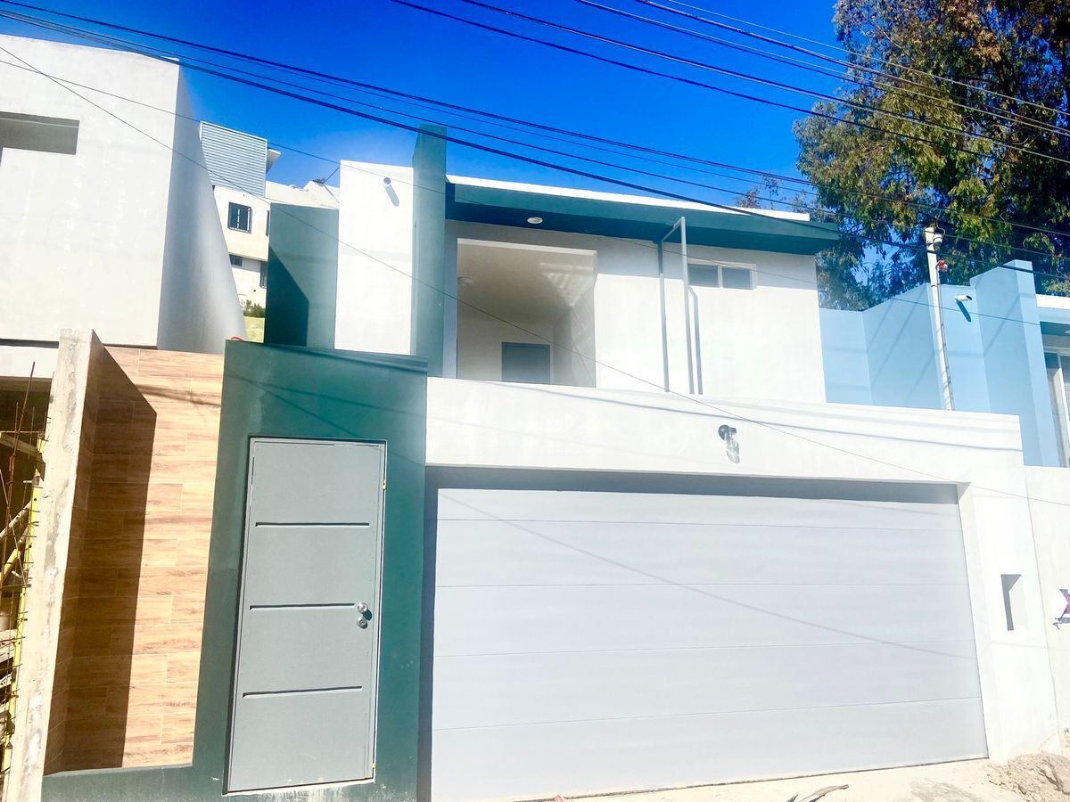 CASAS EN VENTA EN LOMAS DEL RIO TIJUANA