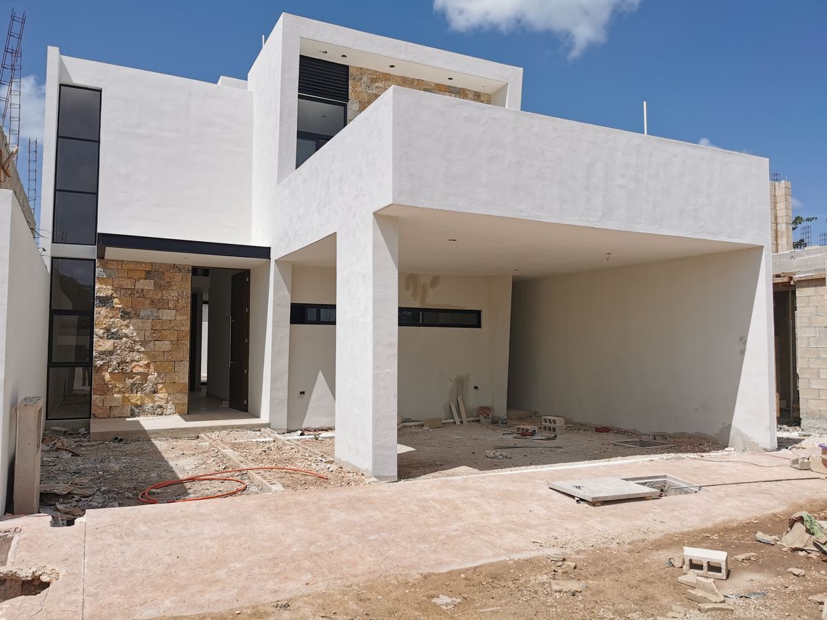 Casas en venta en Mérida, Yucatán de 4 y 5 Recámaras .