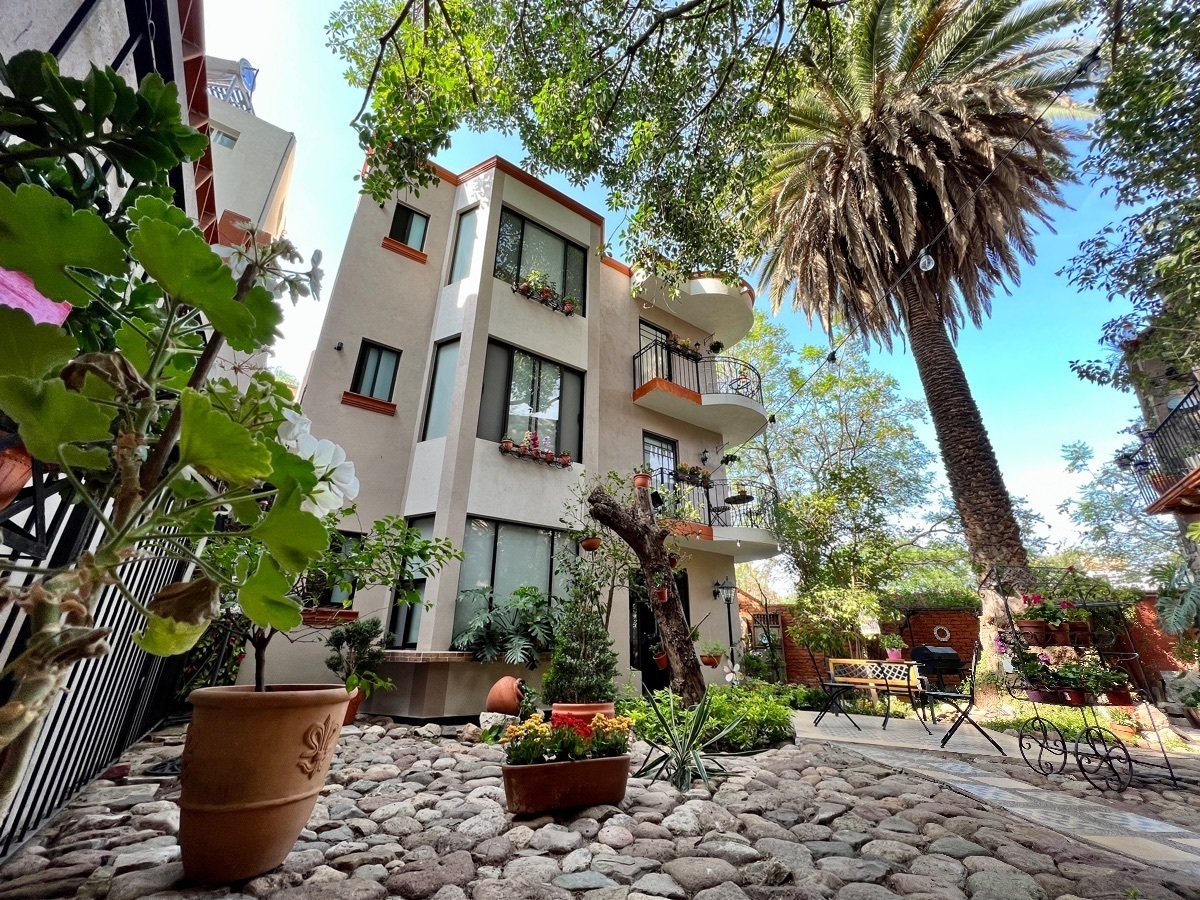 Condominio en VENTA para inversionistas con 6 lofts en Marfil Guanajuato