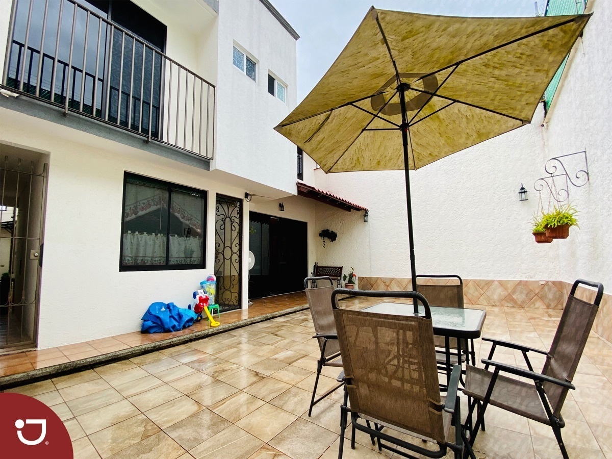 confortable-casa-a-la-venta-en-fuentes-de-las-nimas-xalapa4-14292